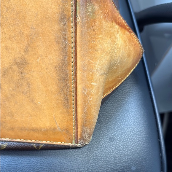 Louis Vuitton Brown Monogram - Picture 9 of 13